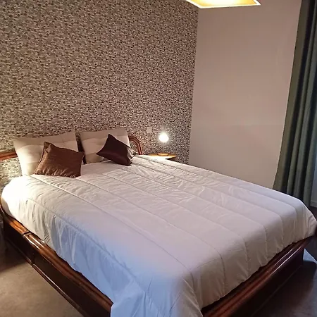 A 2km Du Centre De Villa Sarlat-la-Canéda