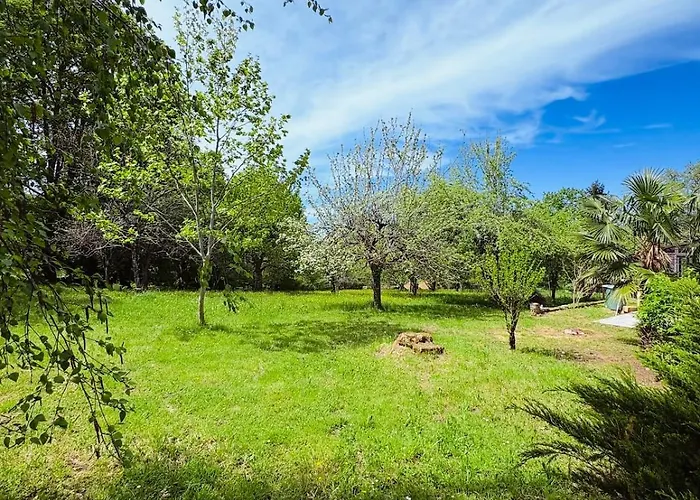 A 2km Du Centre De Villa *